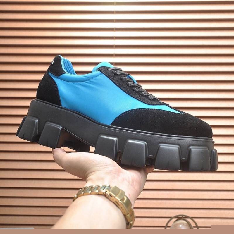 Pra*a casual shoes